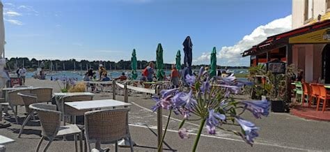 Le Café du Port à Île-Tudy