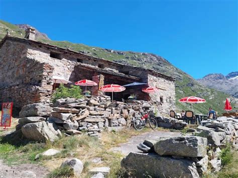 La pierre à cupules à Bonneval-sur-Arc