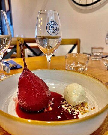 La cantine du Lou'Bar à Villeneuve-Loubet