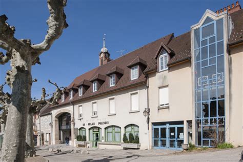 Le Relais Polinois Restaurant à Poligny