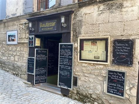 Hôtel Restaurant Bautezar et Musée à Les Baux-de-Provence