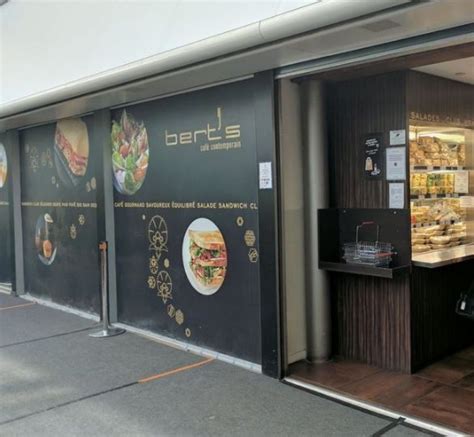 Bert's Café Contemporain Aeropott Paris Charles De Gaulle à Tremblay-en-France