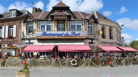 Le Marché Du Port à Lunel