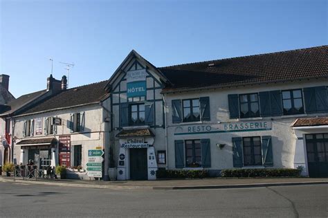 L'hôtel Restaurant à Neuvy-sur-Barangeon