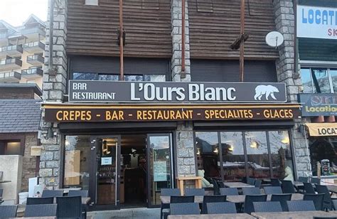 Restaurant de l'hôtel L'Ours Blanc à Le SEIGNUS