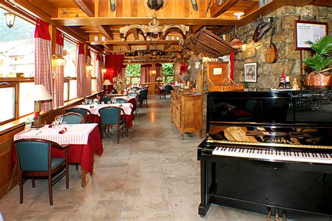Red Rock Bar-Restaurant à Bourg-Saint-Maurice