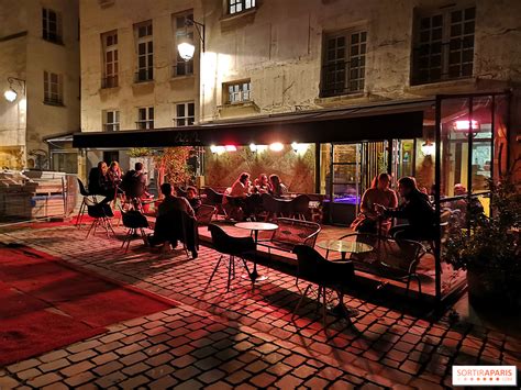 DAD'S DEN à Paris